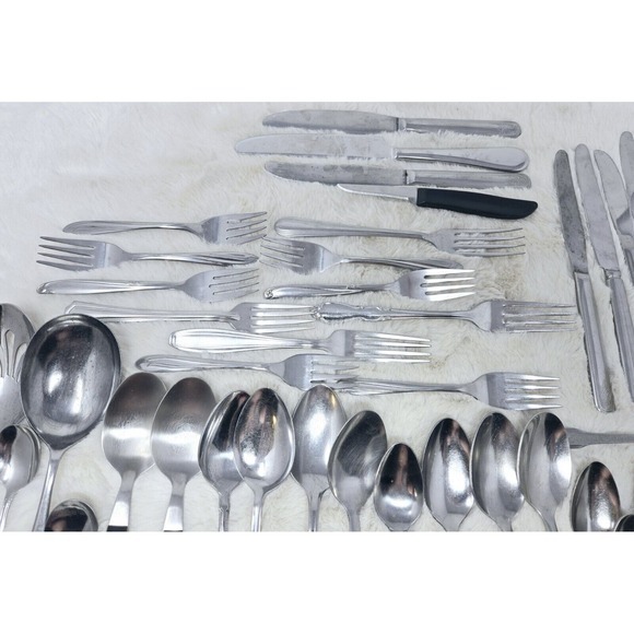 Lot of 45 Assorted Vintage Silverplate‎ Dinner/Place Forks Spoons Butter Knives - Picture 4 of 7